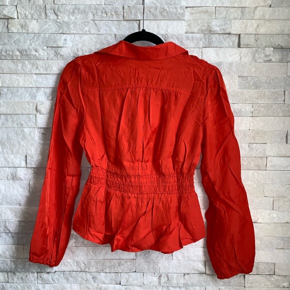 Deep V Cinched, Button, & Tie Waist - Picture 4 of 4